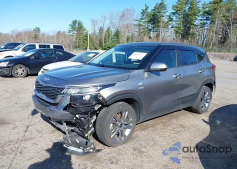 2023 Kia Seltos Lx z USA, uszkodzony, nr VIN KNDEPCAA2P7432665